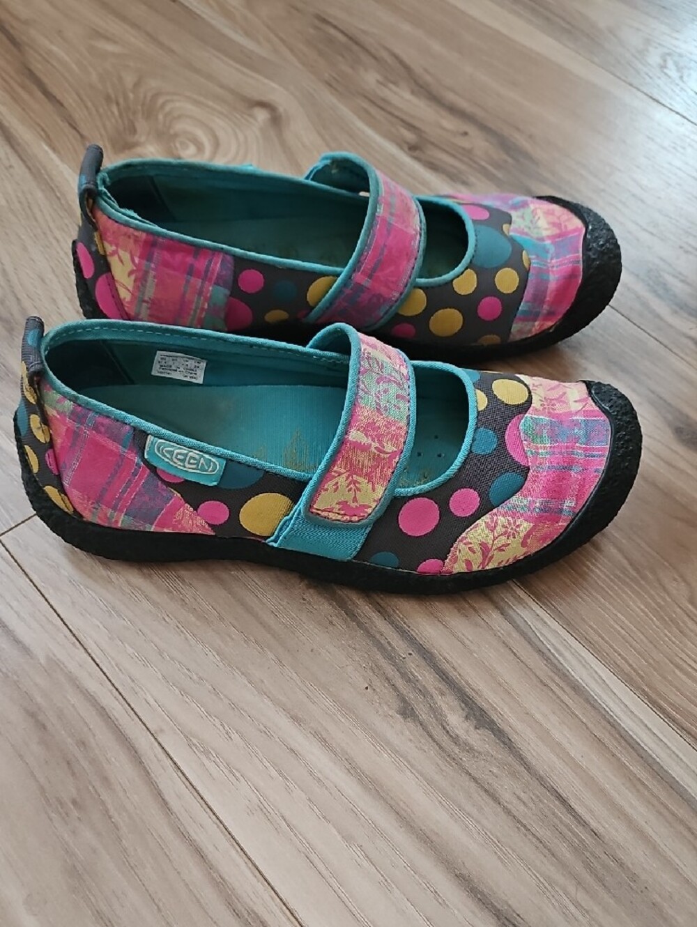 Keen Womens Teal Pink Yellow Polka Dot Mary Jane Sneakers